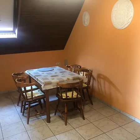 Πανσιόν Valentin Vendeghaz Balatonlelle