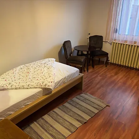 Valentin Vendeghaz Πανσιόν 4*