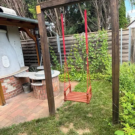 Valentin Vendeghaz Πανσιόν